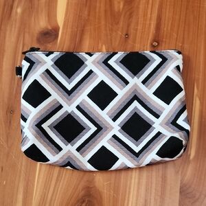 Thirty-One Mini Zipper Pouch in Deco Diamond